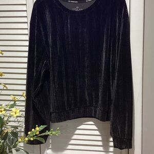 Velvet Black Crewneck